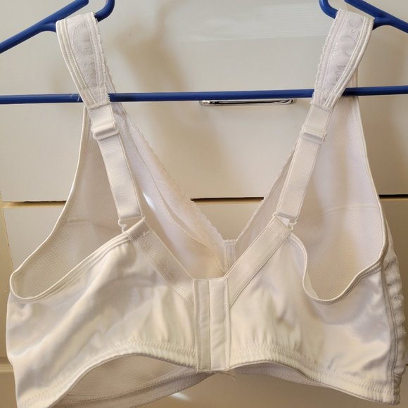 Playtex 18 hour bra - 42DDD - Picture 2 of 3